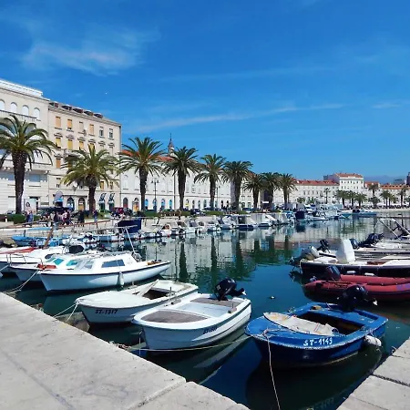 Luxury Toni * Split