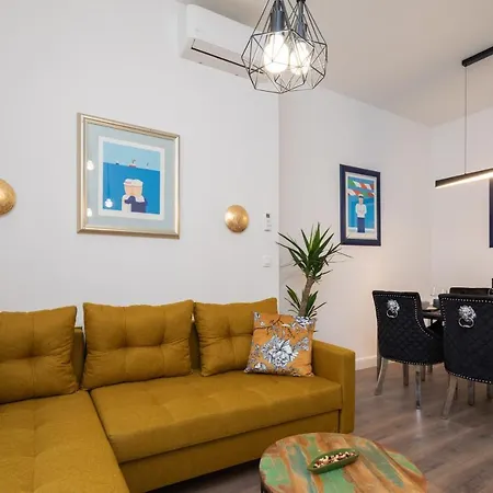 Luxury Toni With Patio In The Heart Of 아파트 *