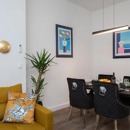 Luxury Toni With Patio In The Heart Of 스플리트