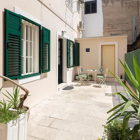 Luxury Toni With Patio In The Heart Of 아파트 *