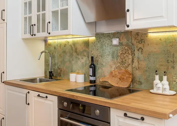 Luxury Toni With Patio In The Heart Of Apartament Split